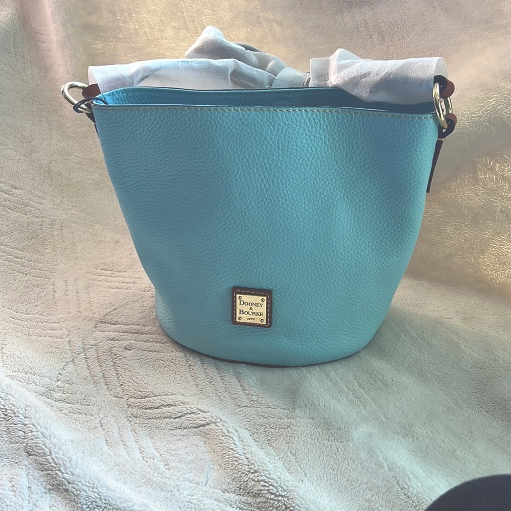 Dooney & Bourke Thea Crossbody